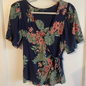 Comfortable tropical blouse